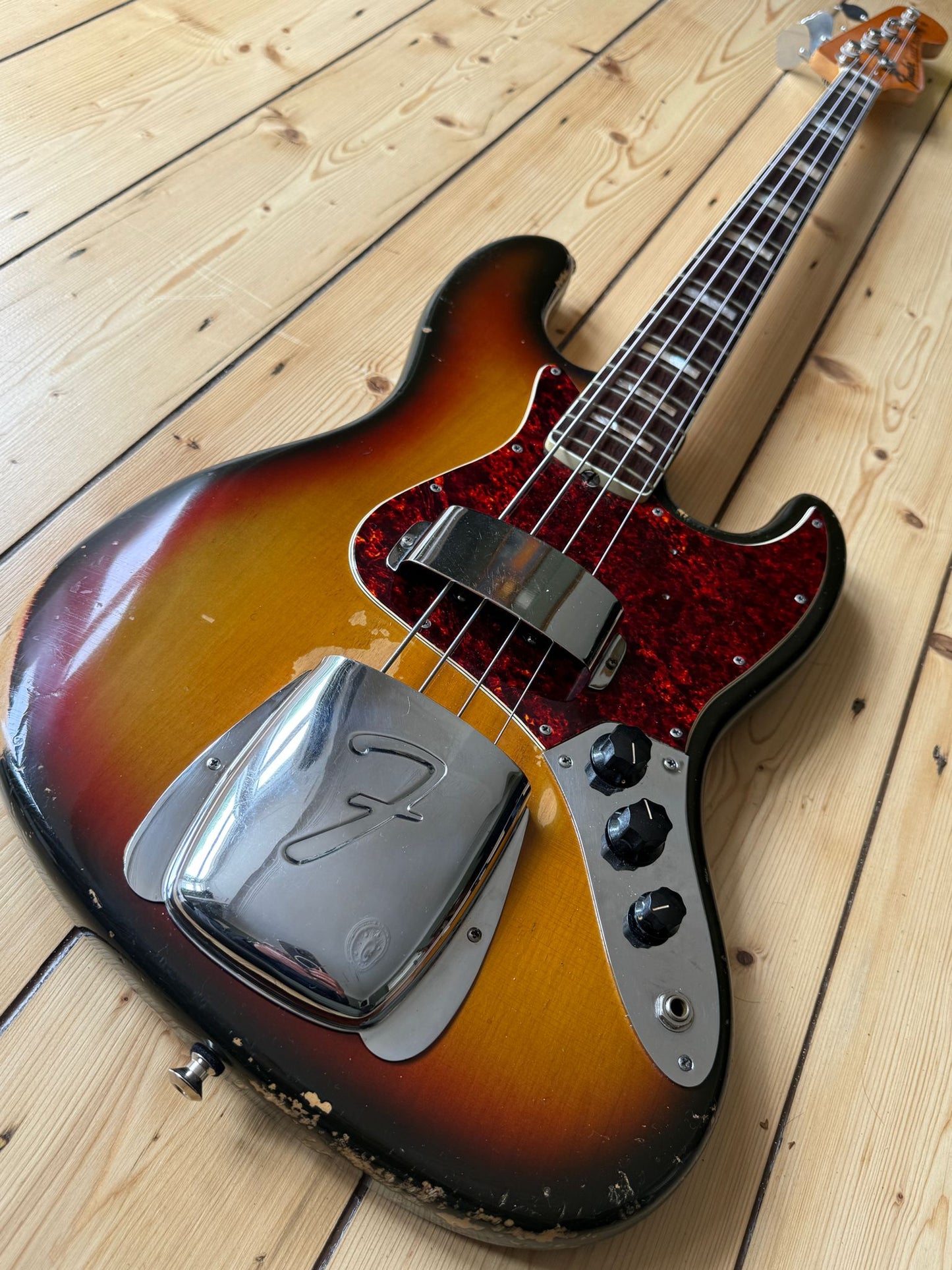 1971 Fender Jazz Bass Guitar Sunburst - Vintage Bass Room