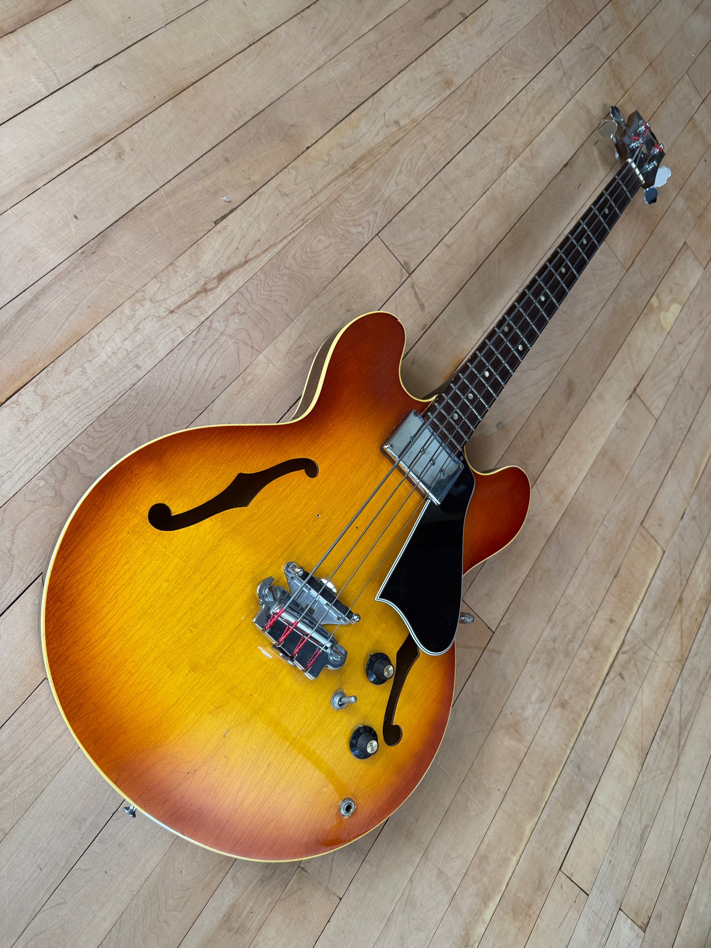 1967 Gibson EB2 Bass Guitar Sunburst - Vintage Bass Room