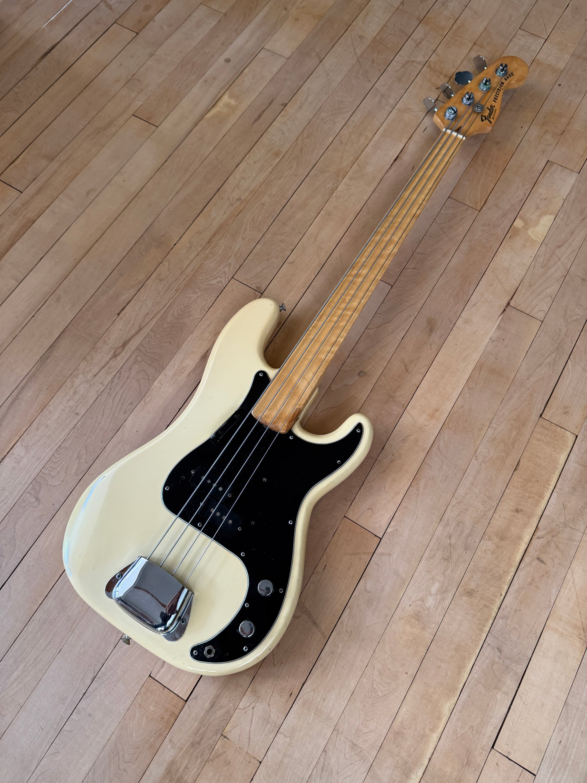 1978 Fender Precision Fretless Bass Guitar Olympic White - Vintage Bass Room