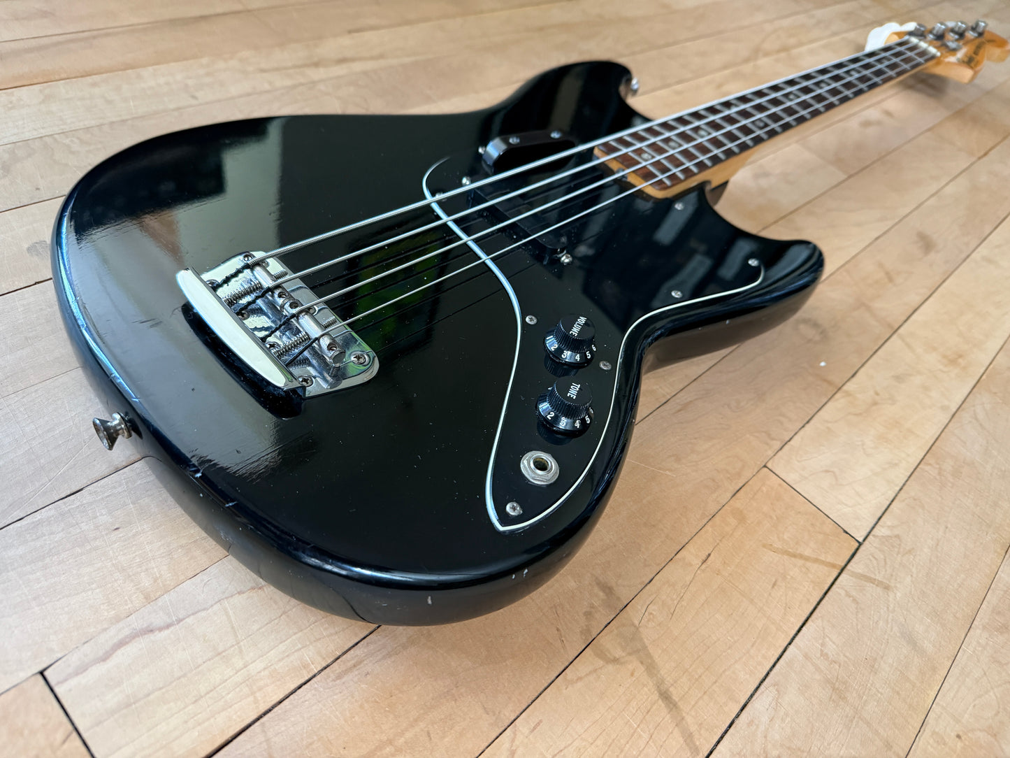 1978 Fender Musicmaster Bass Guitar Black Short Scale - Vintage Bass Room