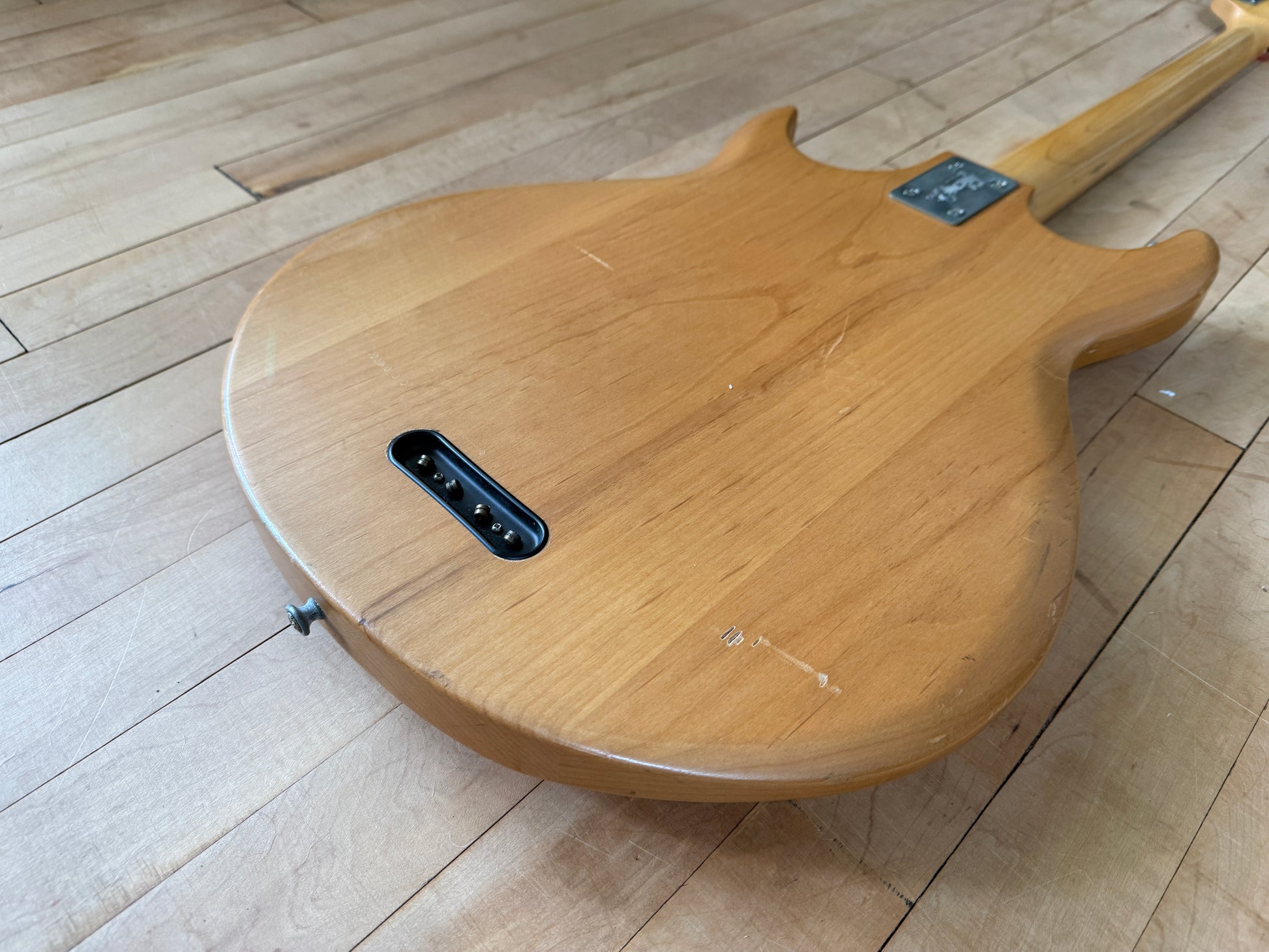 1975 Gibson Grabber Bass Guitar Natural Alder - Vintage Bass Room