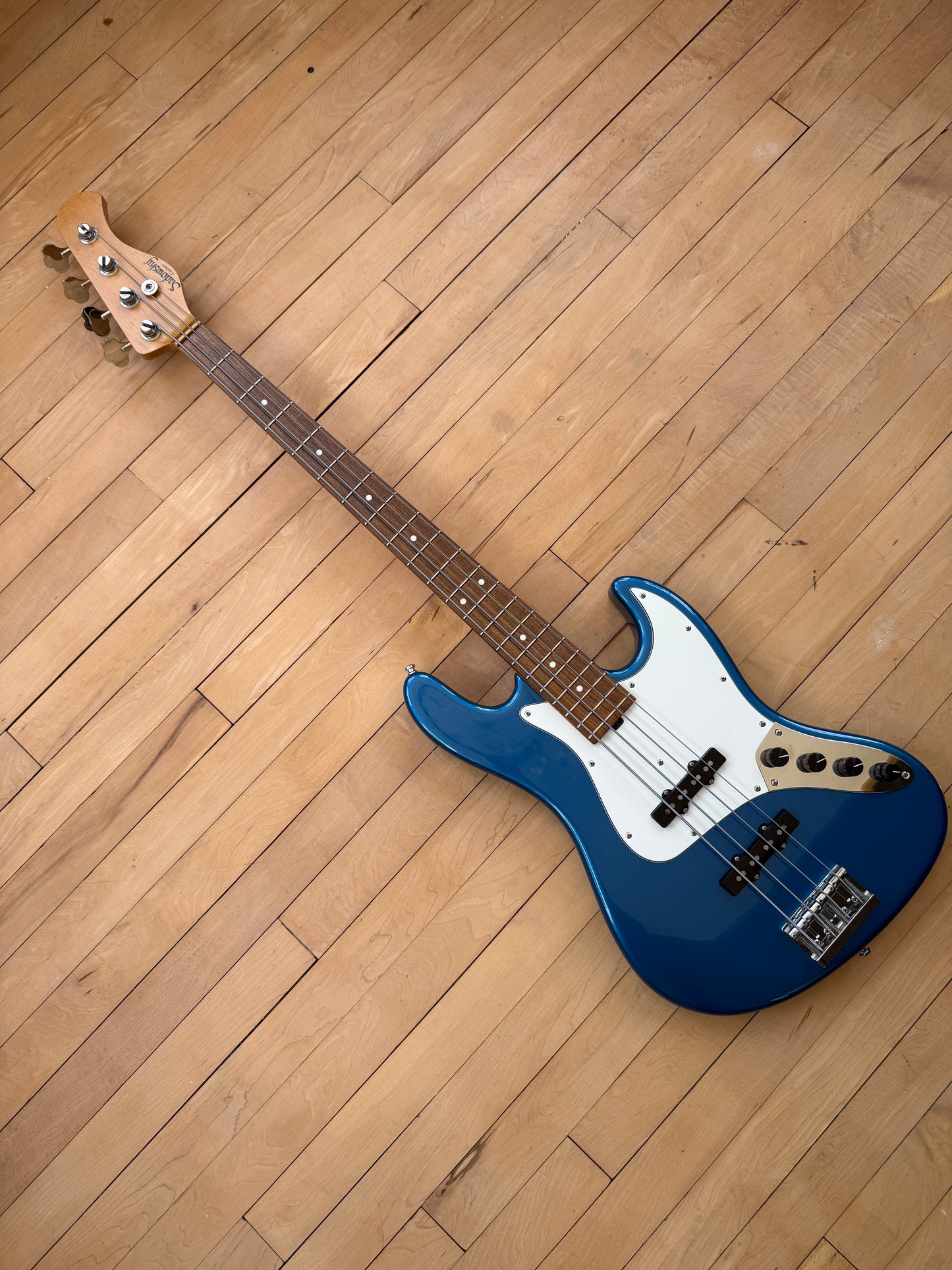 2005 Sadowsky Metroline Jazz Bass Lake Placid Blue - Vintage Bass Room