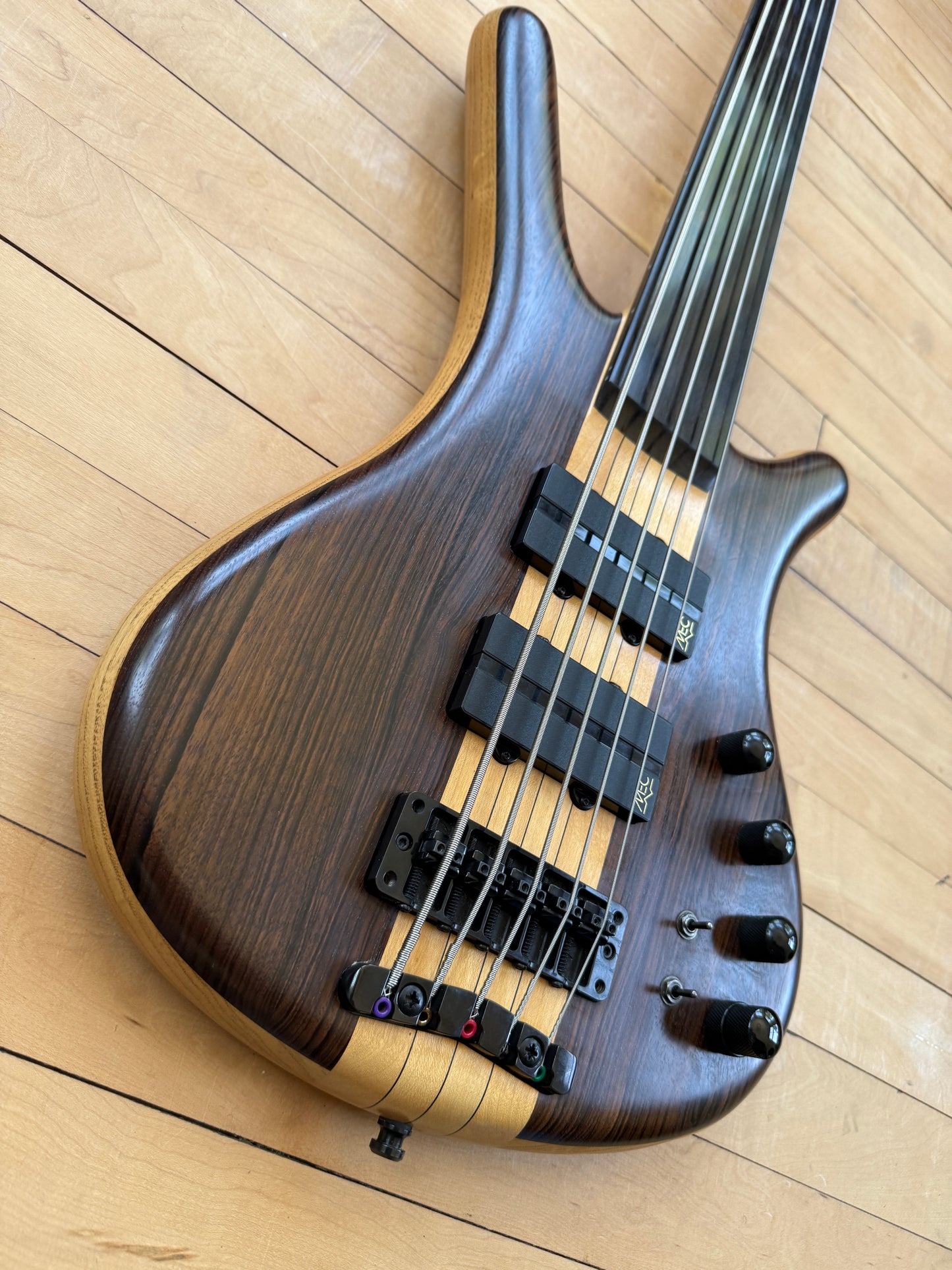 2010 Warwick Corvette NT Ltd 5 String Fretless Bass - Vintage Bass Room