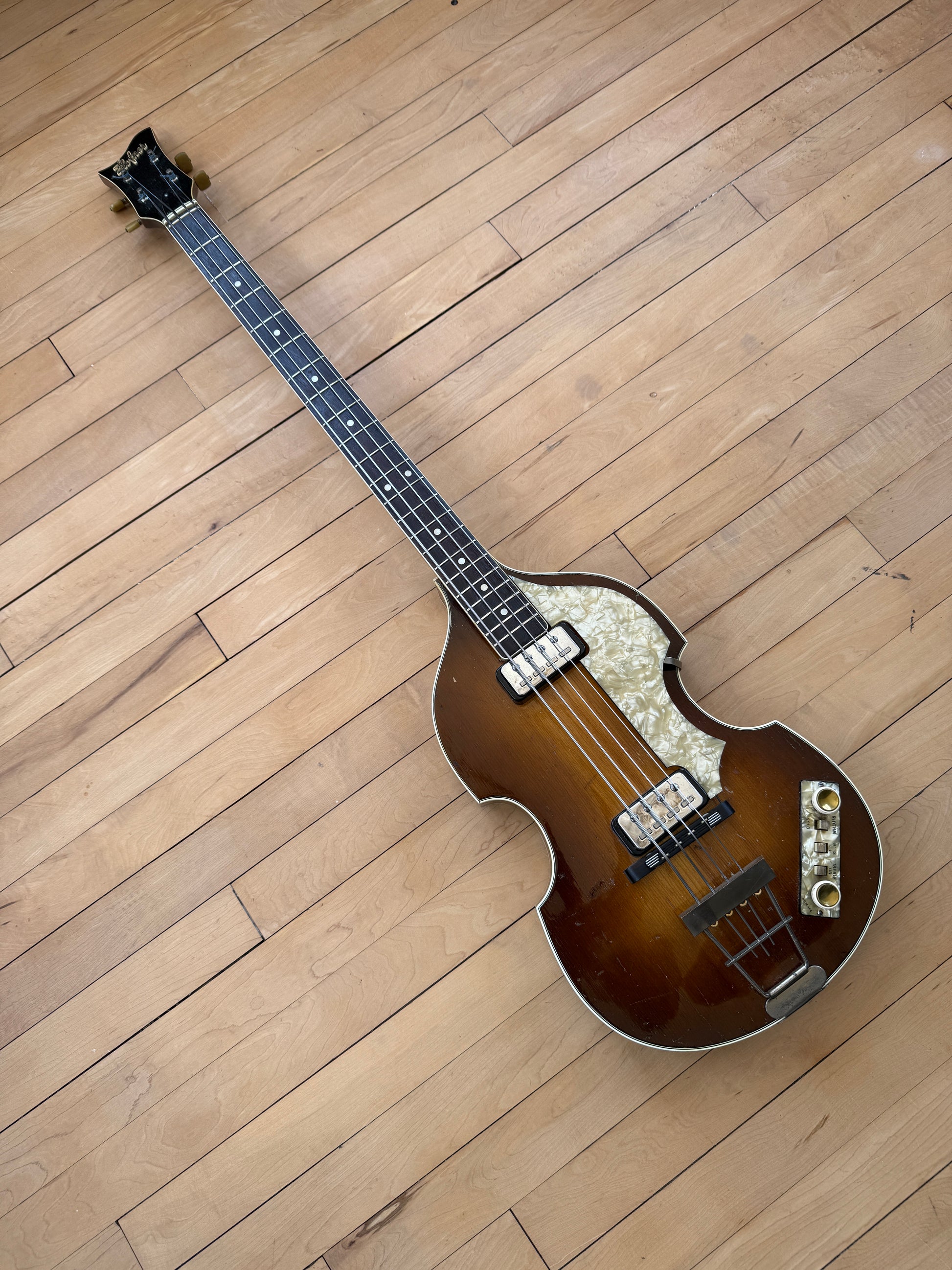 1964 Hofner 500/1 Violin Bass Guitar Sunburst - Vintage Bass Room