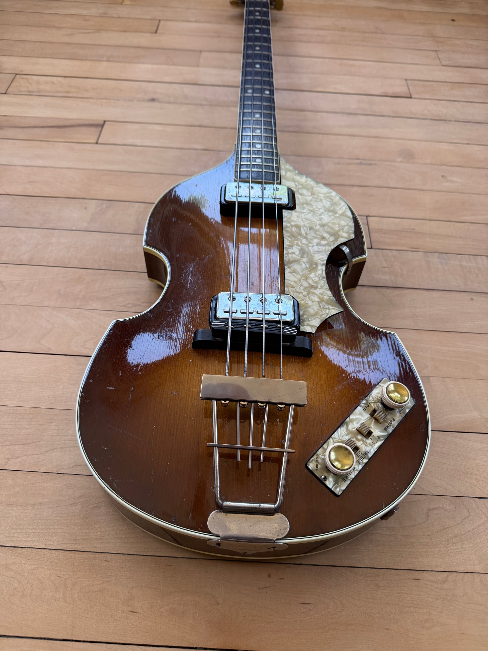 1964 Hofner 500/1 Violin Bass Guitar Sunburst - Vintage Bass Room