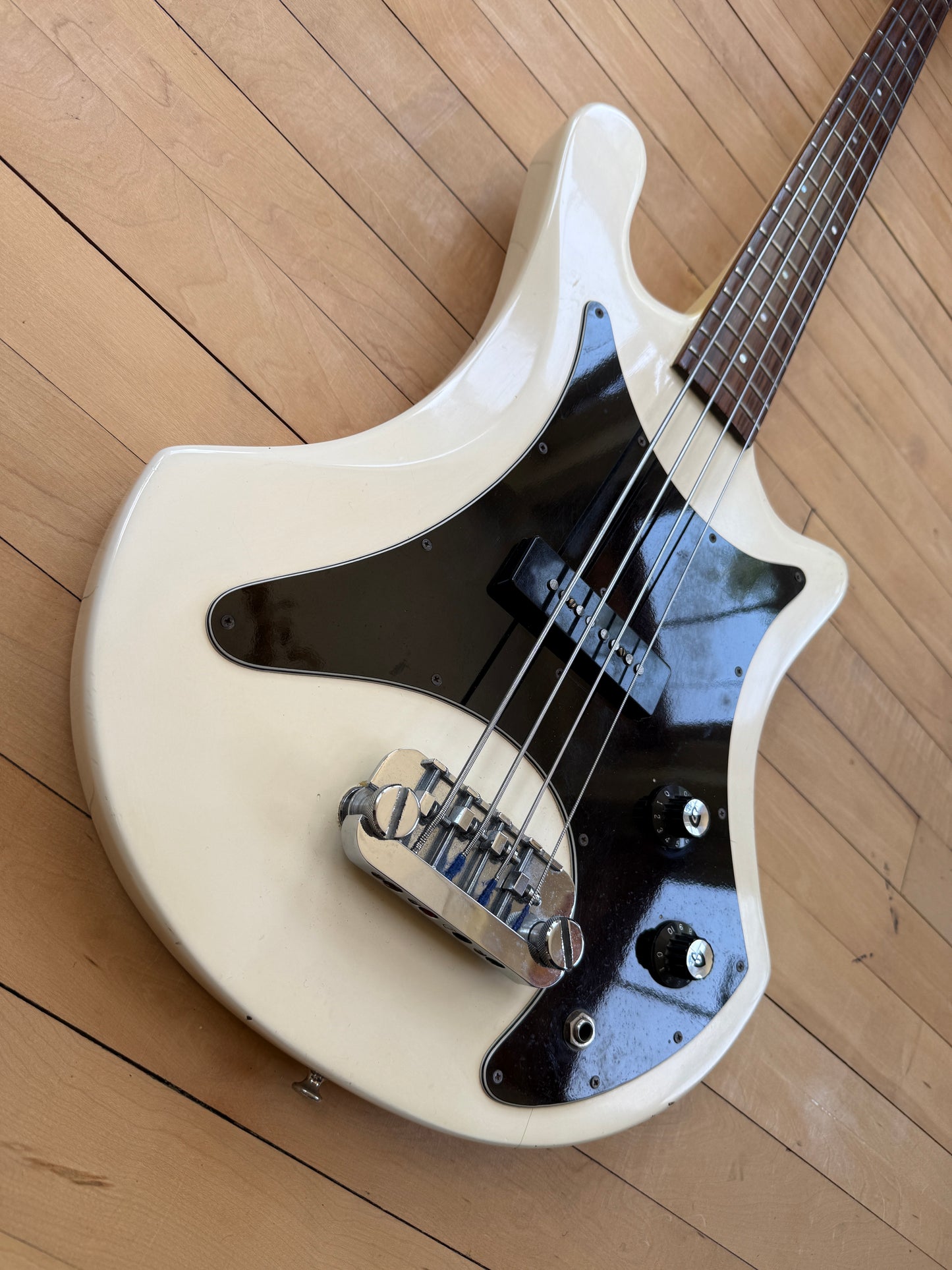 1978 Guild B301 Bass Guitar White - Vintage Bass Room