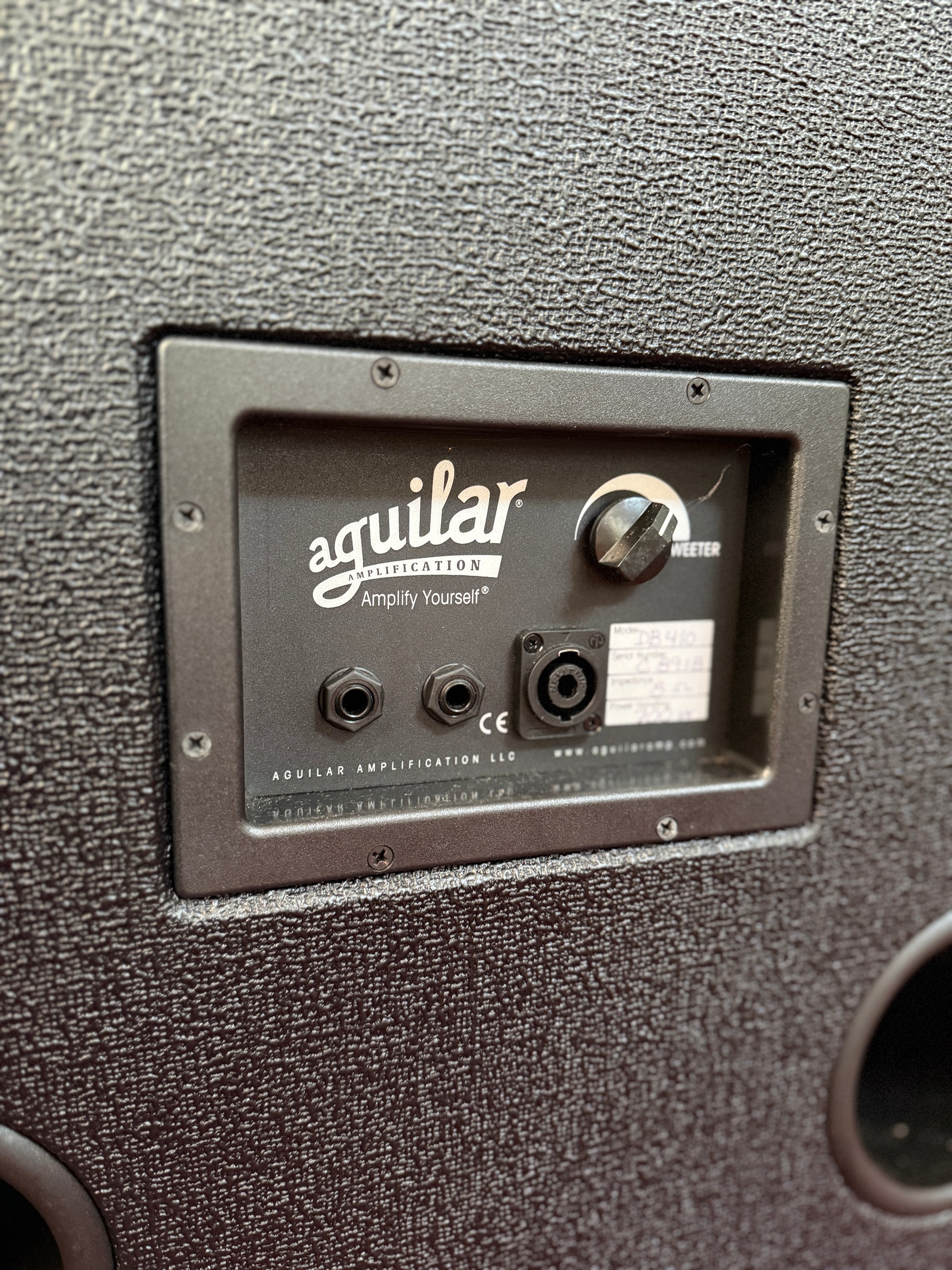 Aguilar DB410 Bass Cabinet - Vintage Bass Room
