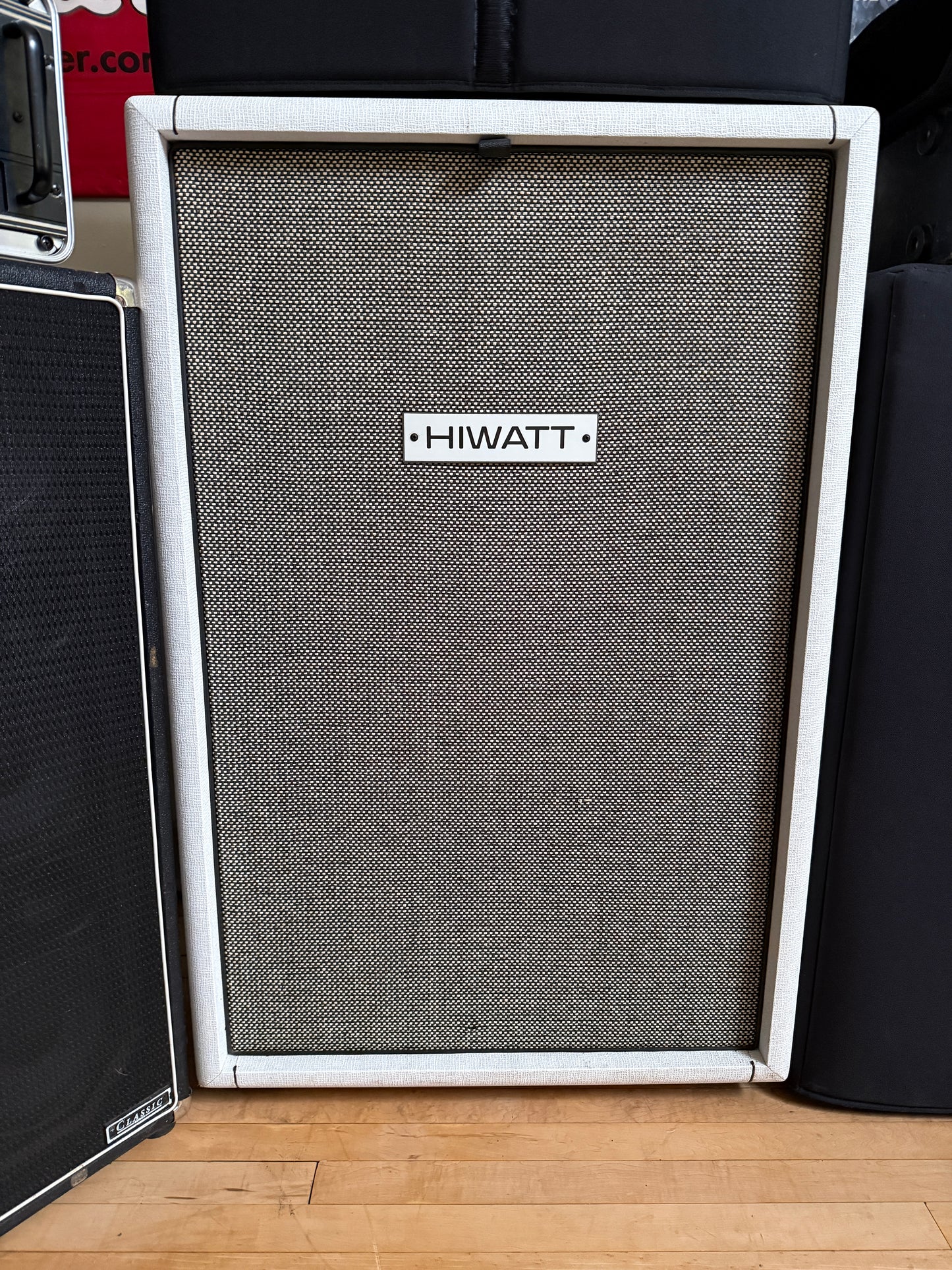 Hiwatt SE410115 in White EX The Enemy - Vintage Bass Room