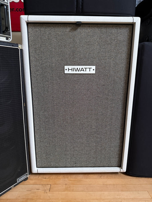 Hiwatt SE410115 in White EX The Enemy - Vintage Bass Room