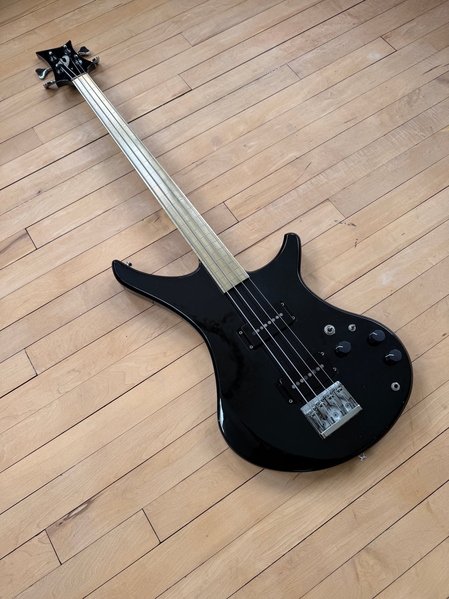 Vigier Passion Fretless VP4EF Bass Guitar Black
