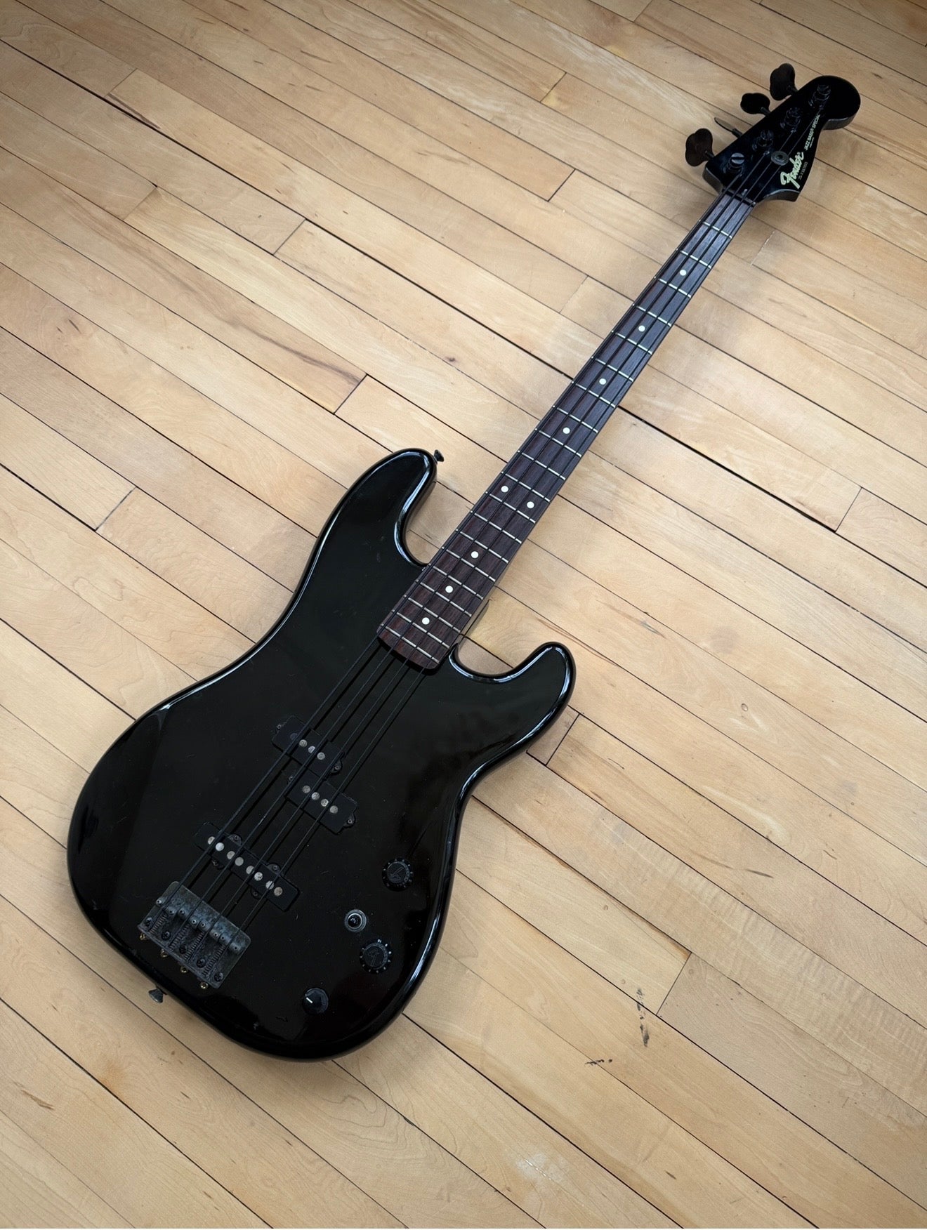 1986 Fender Jazz Bass Special Bass Guitar Ebony Black