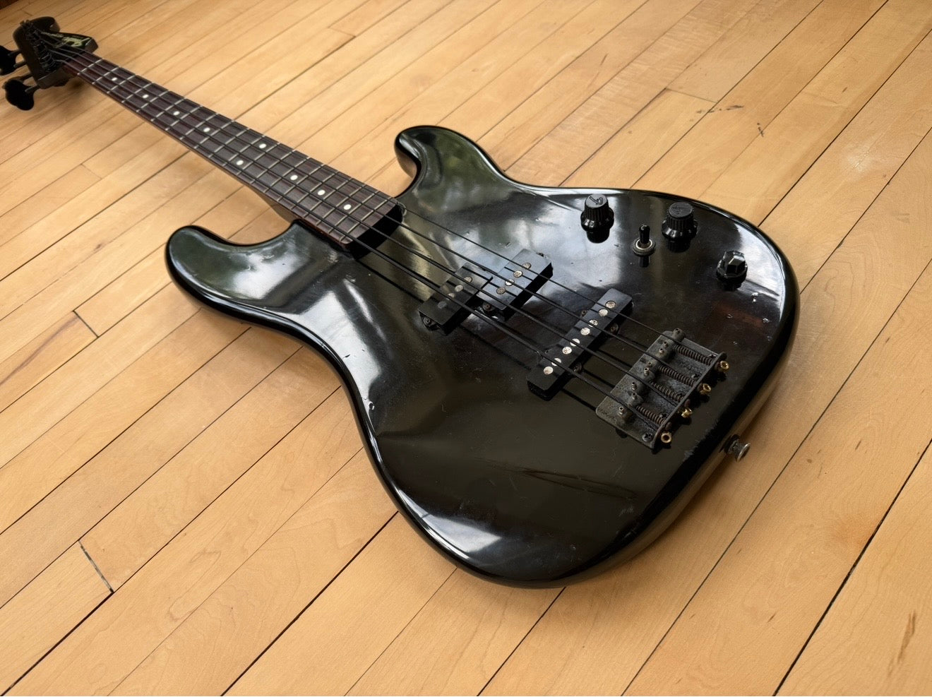 1986 Fender Jazz Bass Special Bass Guitar Ebony Black