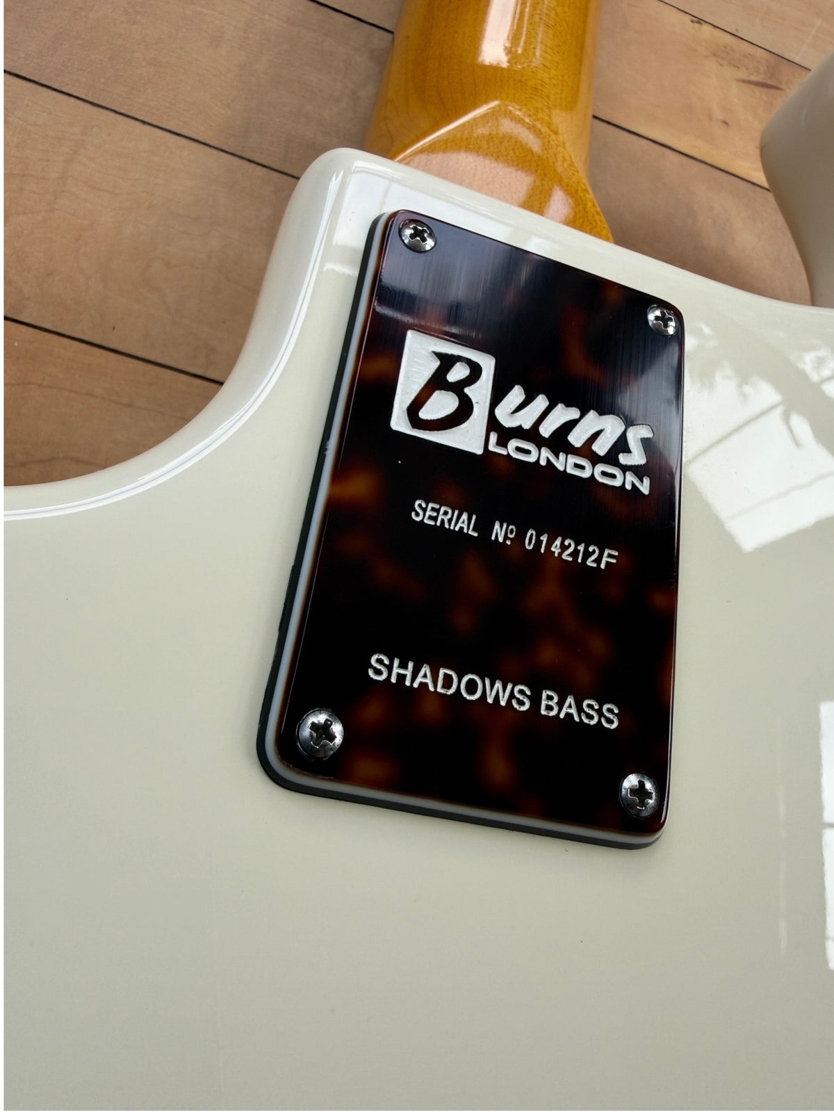 2006 Burns Shadow Bass Guitar White