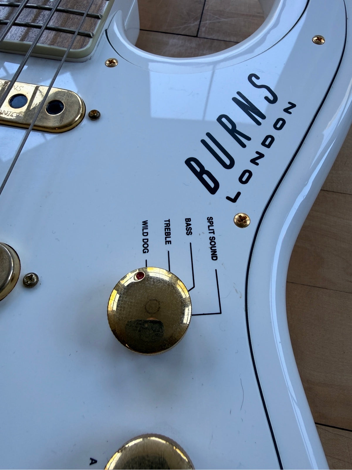 2005 Burns Bison Bass Guitar White