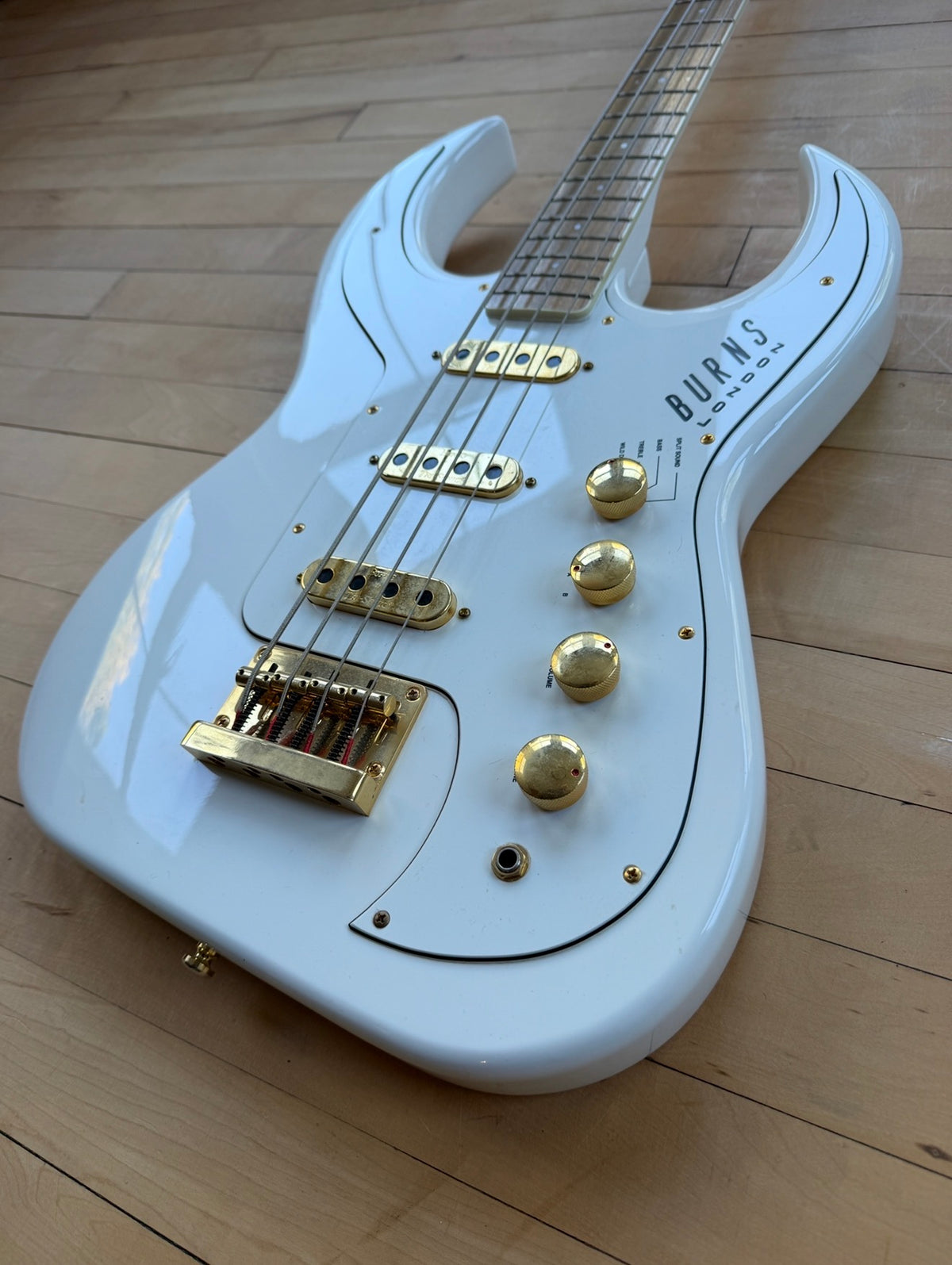 2005 Burns Bison Bass Guitar White