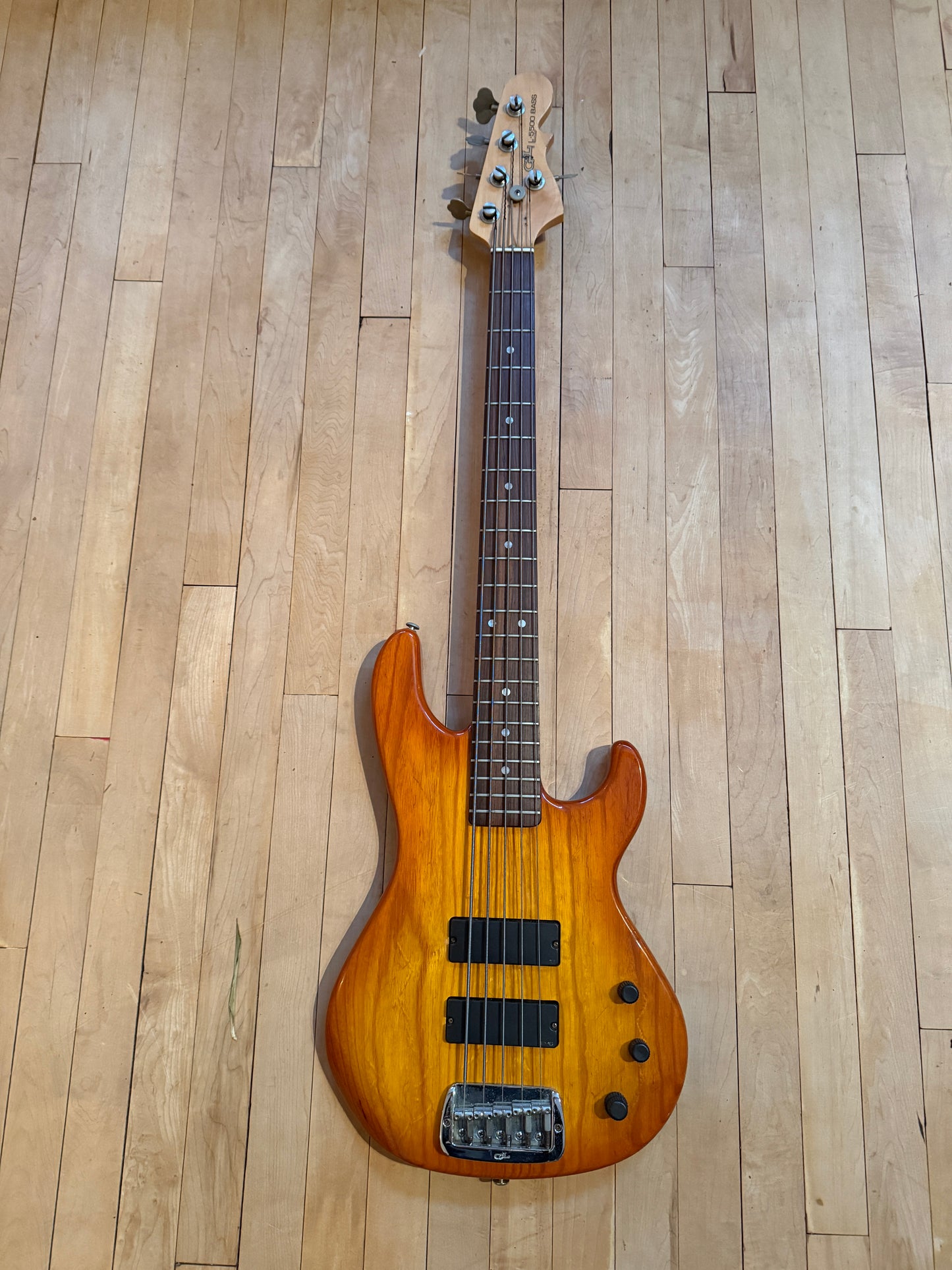 G&L 5500 Bass Guitar in Honeyburst - Vintage Bass Room