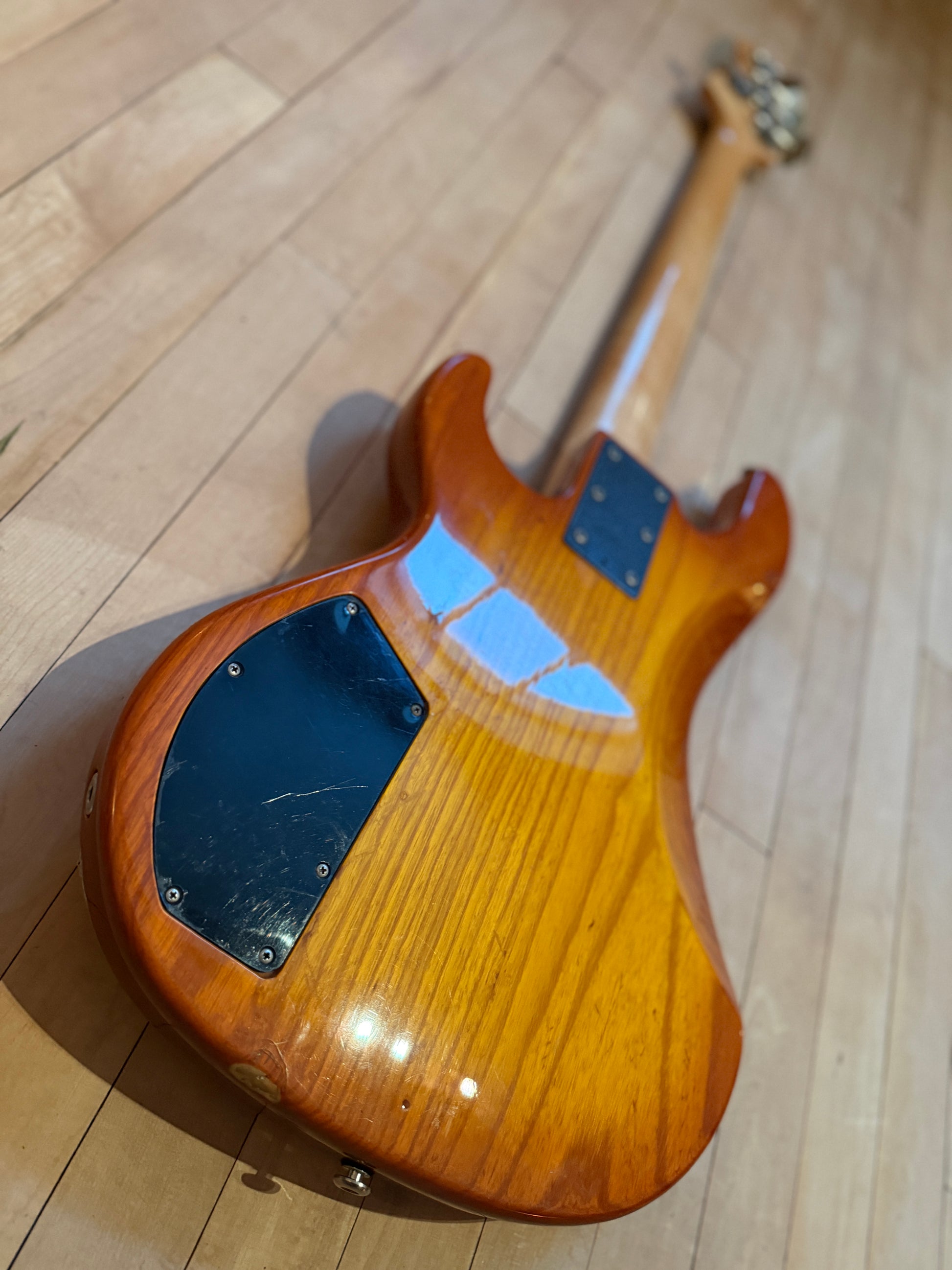 G&L 5500 Bass Guitar in Honeyburst - Vintage Bass Room
