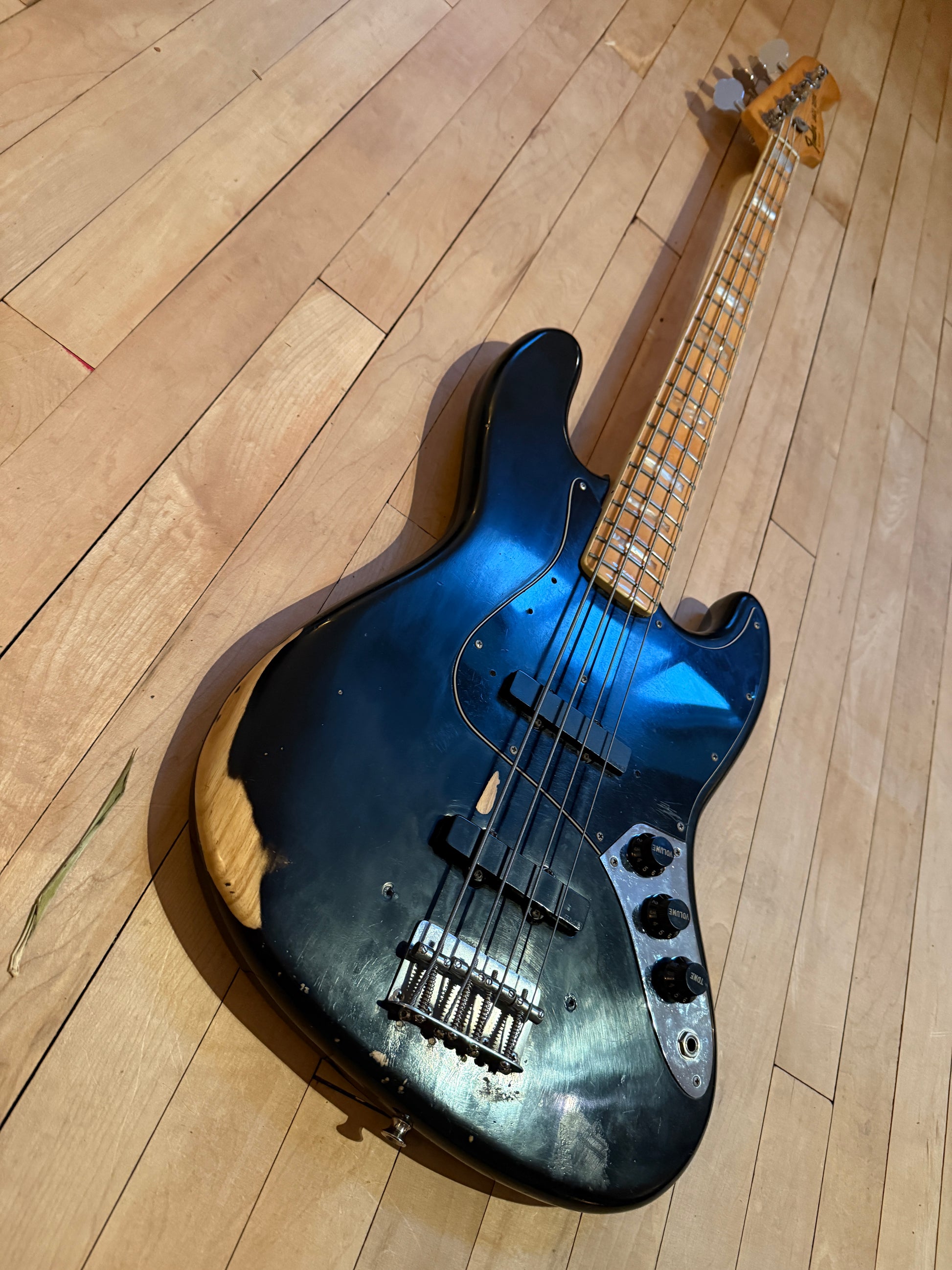 1977 Fender Jazz Bass Guitar Black & Maple - Vintage Bass Room