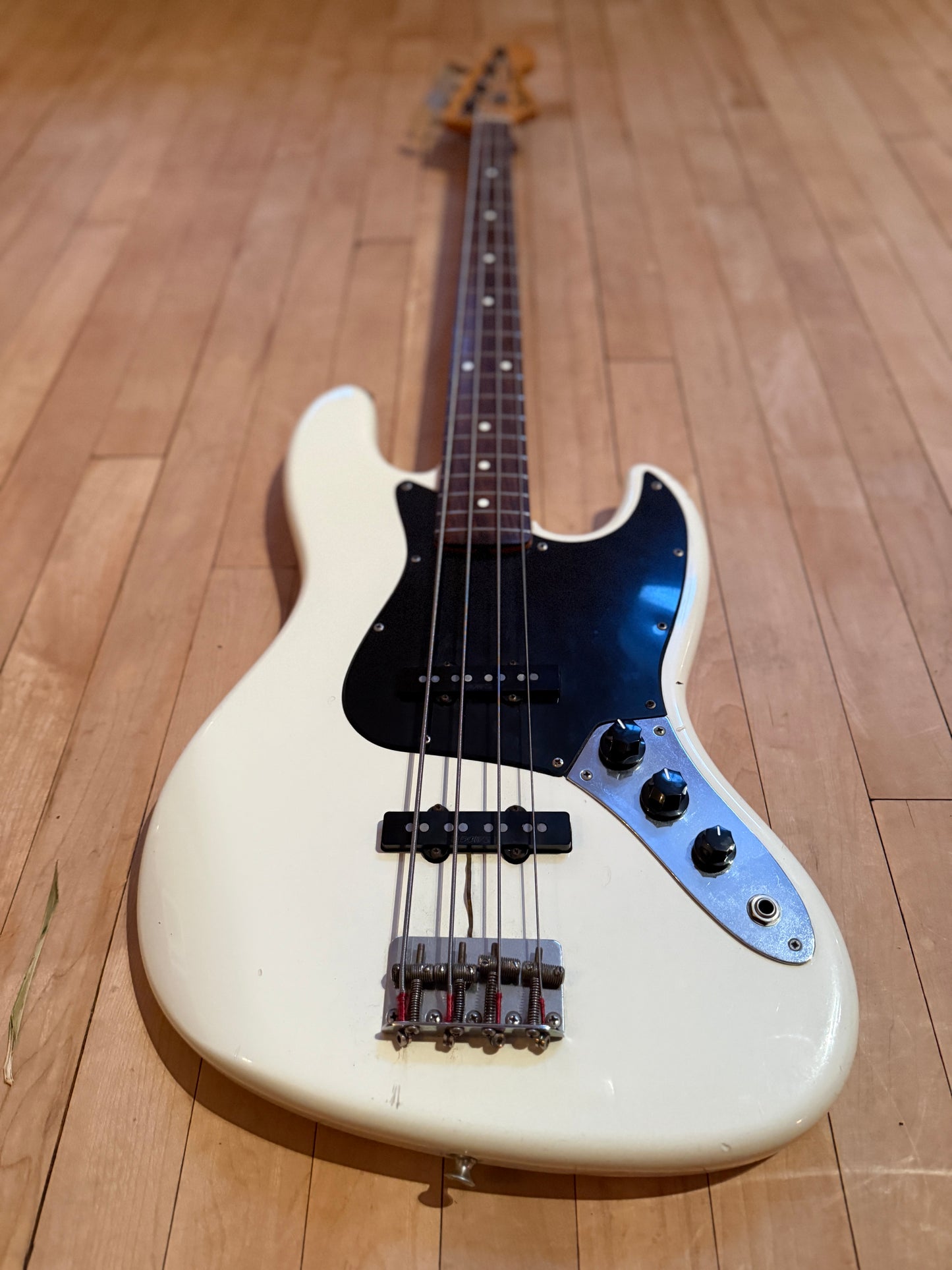 1983 Fender JV Squier Jazz Bass Guitar Olympic White - Vintage Bass Room