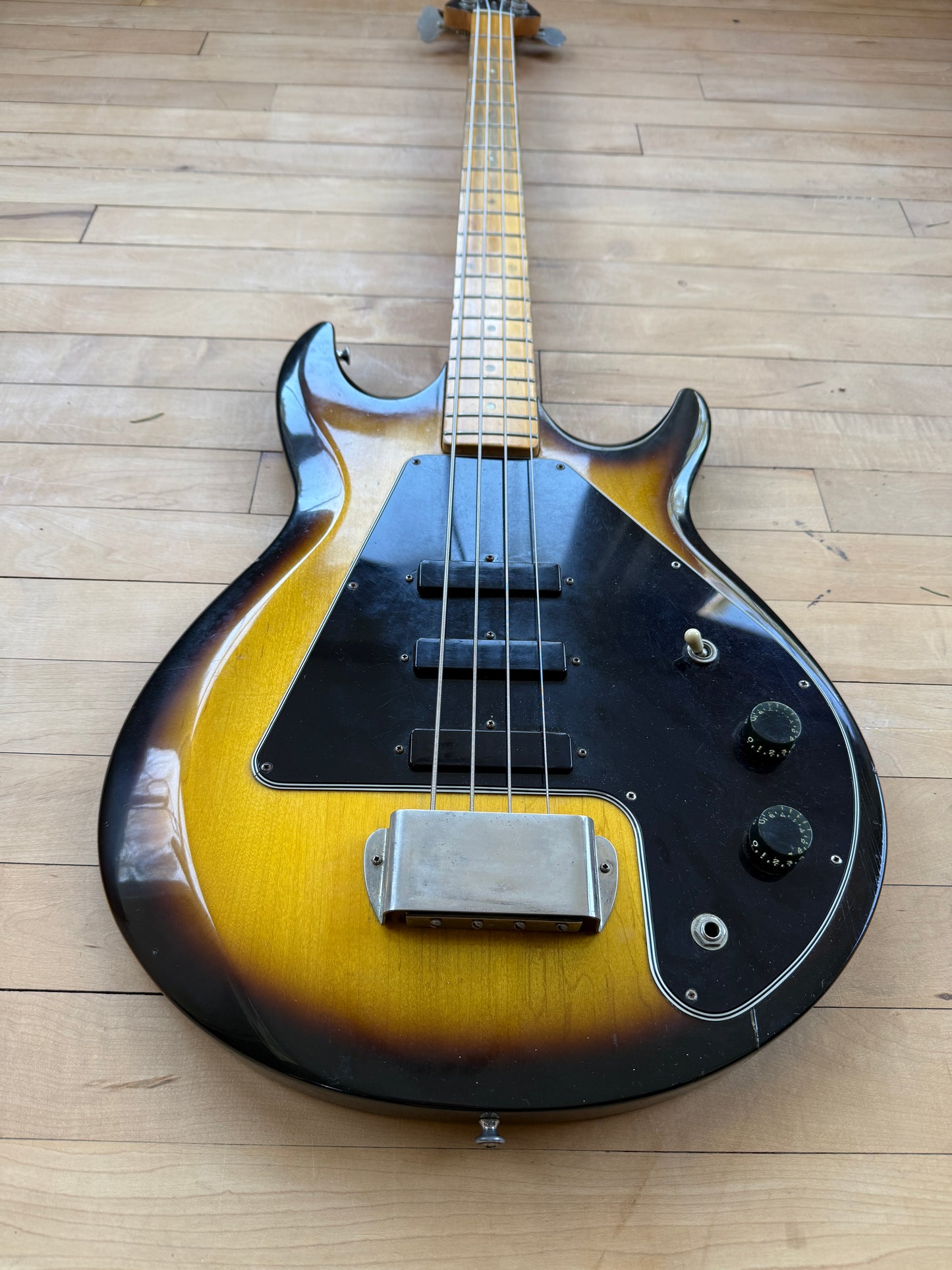 1978 Gibson G3 Bass Guitar Sunburst - Vintage Bass Room