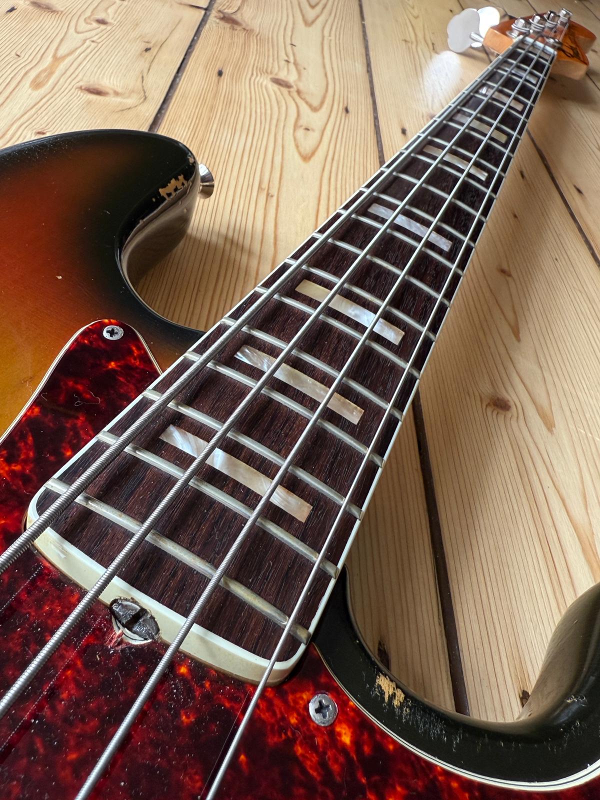 1971 Fender Jazz Bass Guitar Sunburst - Vintage Bass Room