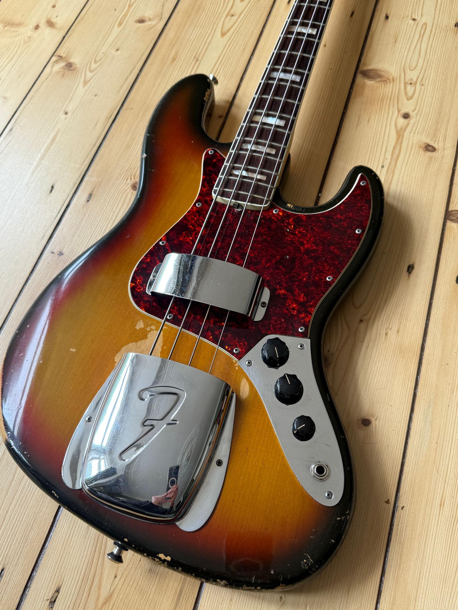 1971 Fender Jazz Bass Guitar Sunburst - Vintage Bass Room