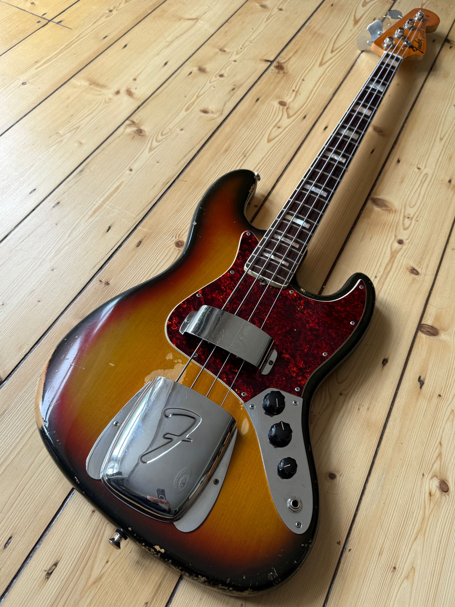 1971 Fender Jazz Bass Guitar Sunburst - Vintage Bass Room