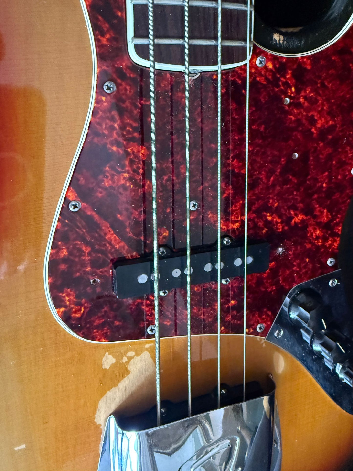 1971 Fender Jazz Bass Guitar Sunburst - Vintage Bass Room